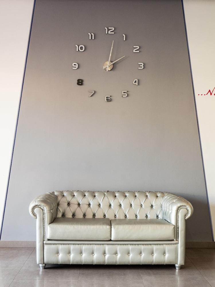 Alix Boutique Hotel อาร์เตโซ ภายนอก รูปภาพ